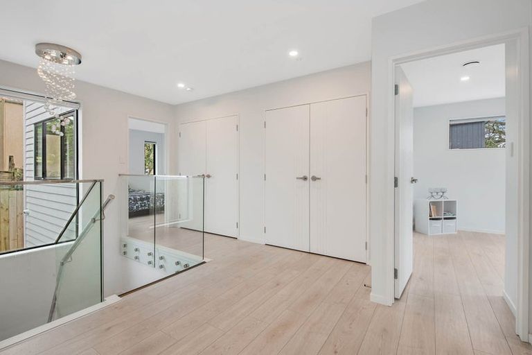 Photo of property in 57d Hogans Road, Glenfield, Auckland, 0629