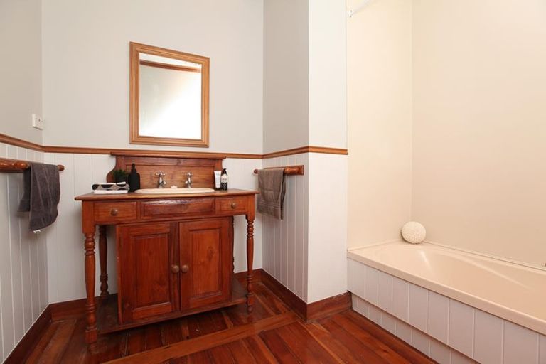 Photo of property in 14 Myrtle Street, Hamilton East, Hamilton, 3216