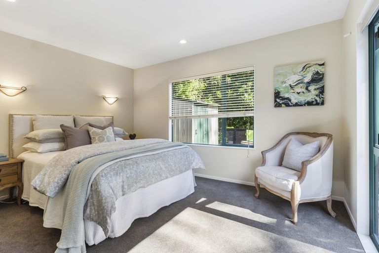 Photo of property in 1/28 Sale Street, Cockle Bay, Auckland, 2014