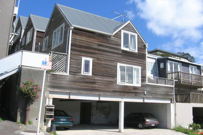 Photo of property in 16u2 Hanson Street, Mount Cook, Wellington, 6021