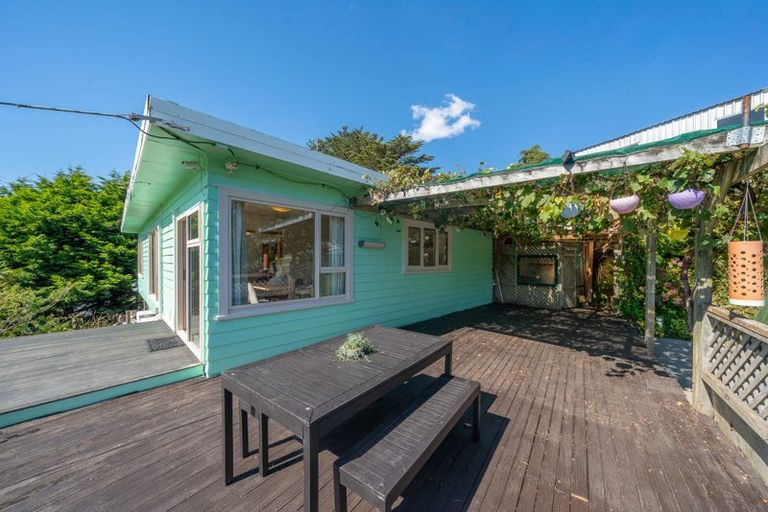 Photo of property in 474 Omokoroa Road, Makara, Wellington, 6972