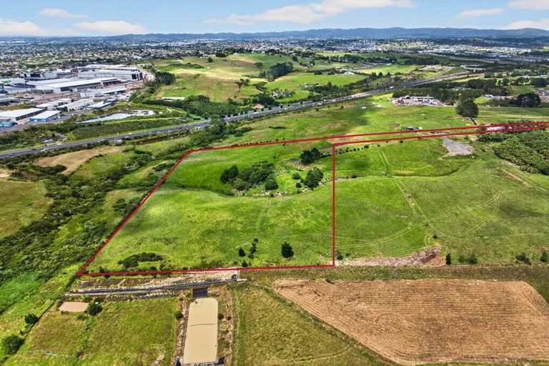 Photo of property in 61 Trig Road, Whenuapai, Auckland, 0618