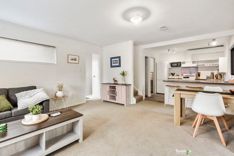 Photo of property in 163u4 Queens Drive, Lyall Bay, Wellington, 6022