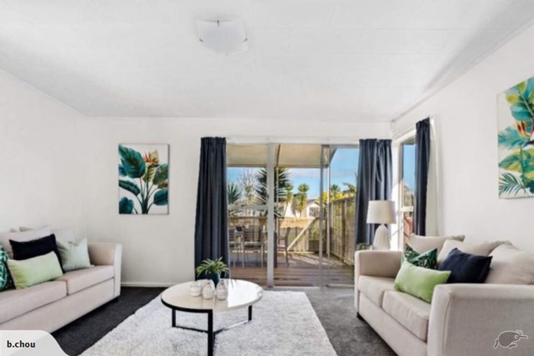 Photo of property in 24 Studfall Street, Pakuranga Heights, Auckland, 2010