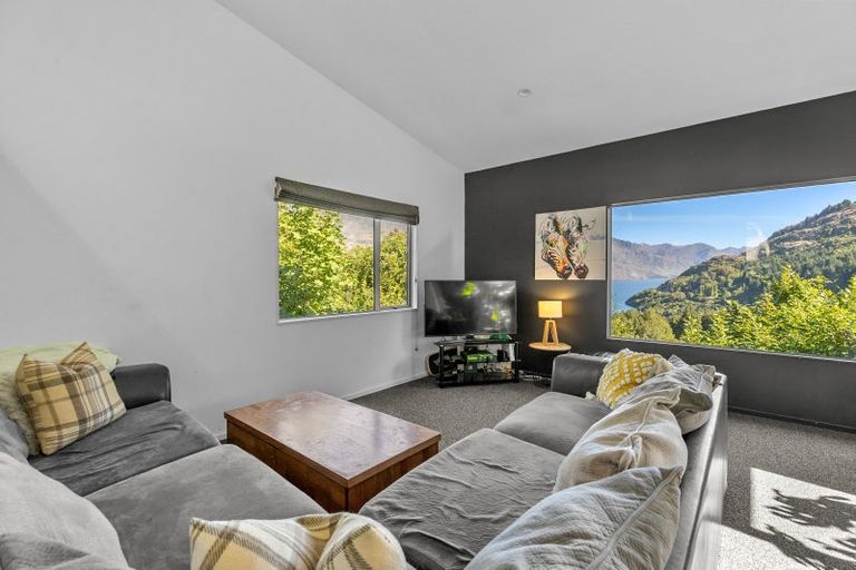 Photo of property in 14b Mckerrow Place, Sunshine Bay, Queenstown, 9300
