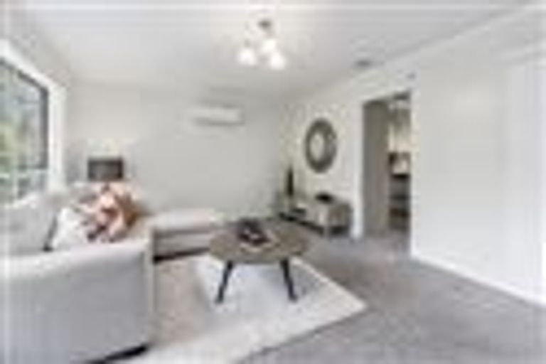 Photo of property in 2/20 Flavia Close, Torbay, Auckland, 0630