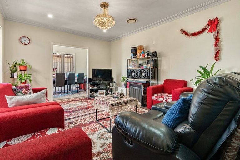 Photo of property in 16 Charles Street, Papatoetoe, Auckland, 2025