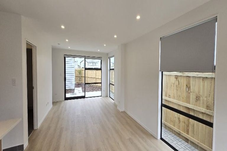 Photo of property in 37 Kapia Drive, Takanini, 2112