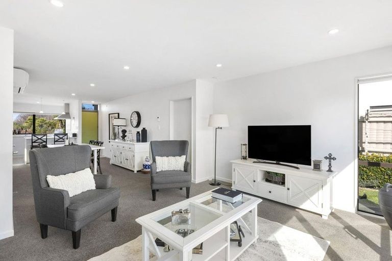 Photo of property in 10 Torbeg Lane, Broomfield, Christchurch, 8042