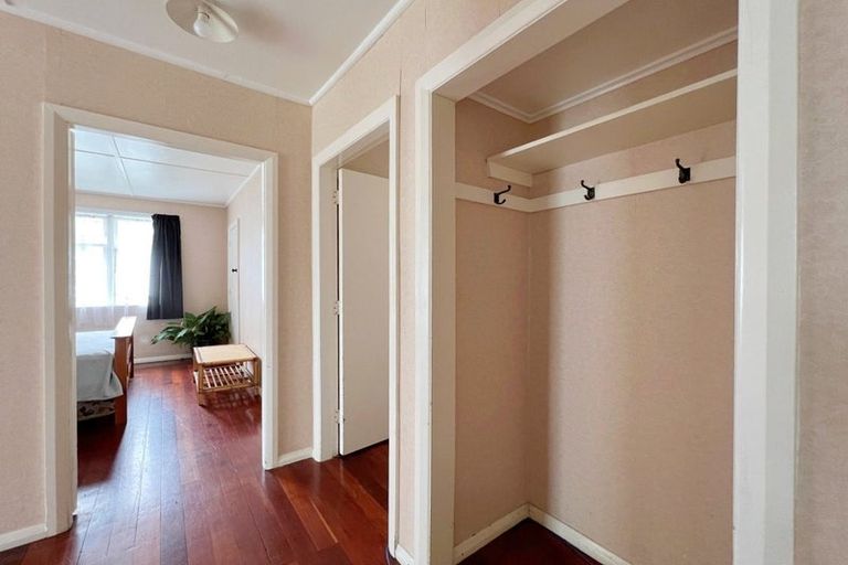 Photo of property in 37 Old Farm Road, Hamilton East, Hamilton, 3216