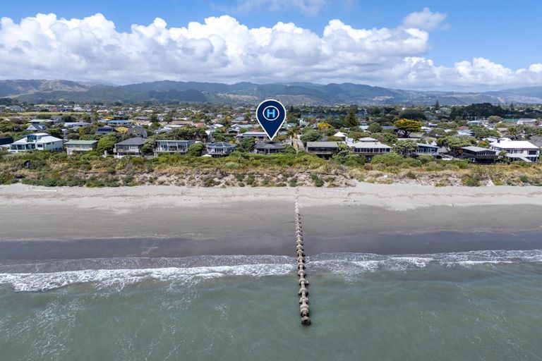 Photo of property in 227 Manly Street, Paraparaumu Beach, Paraparaumu, 5032