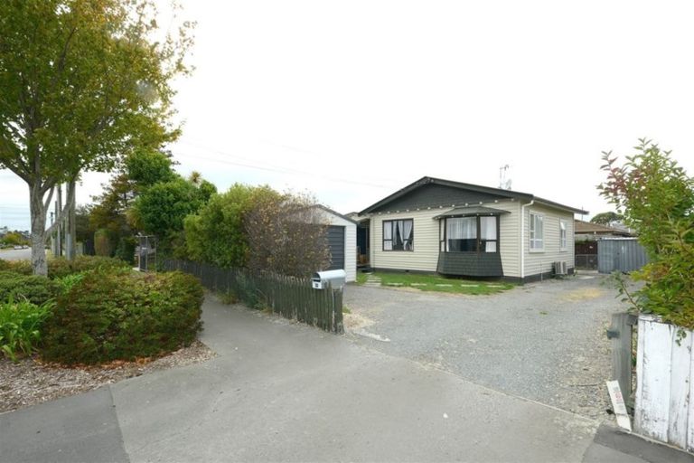 Photo of property in 32 Mackworth Street, Woolston, Christchurch, 8062