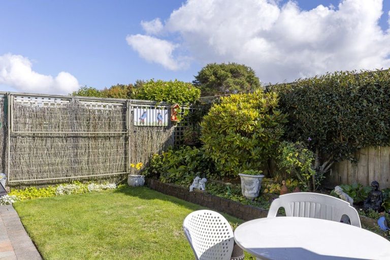 Photo of property in 4 Lakeridge Close, Rangatira Park, Taupo, 3330