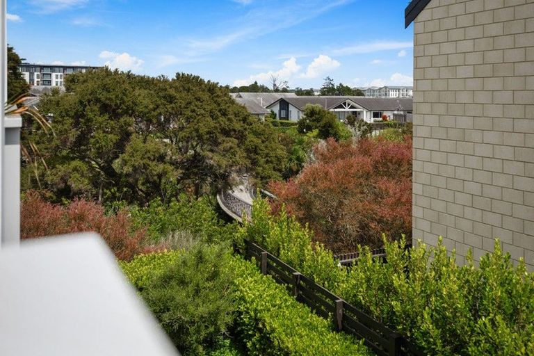 Photo of property in 4/28 Nevill Road, Hobsonville, Auckland, 0616