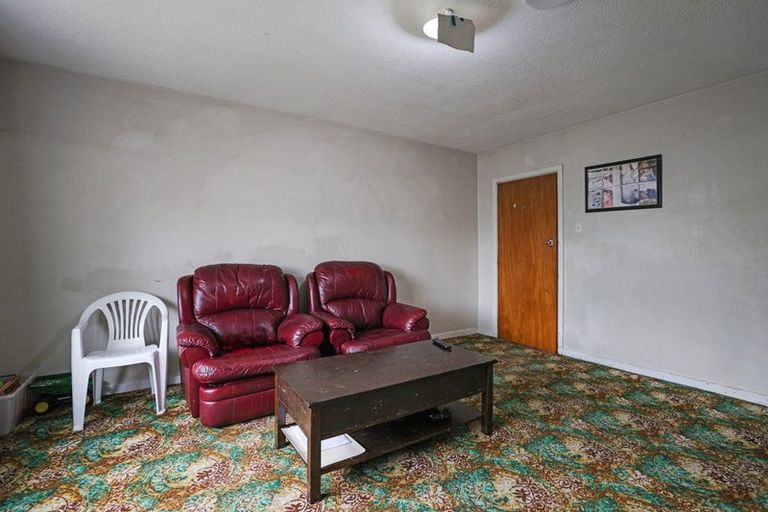 Photo of property in 71 Mcmurdo Street, Tinwald, Ashburton, 7700