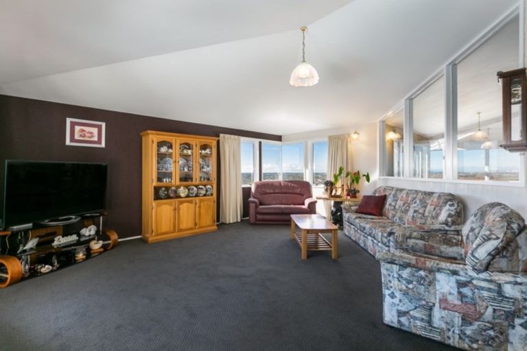 Photo of property in 95 Churchill Drive, Taradale, Napier, 4112