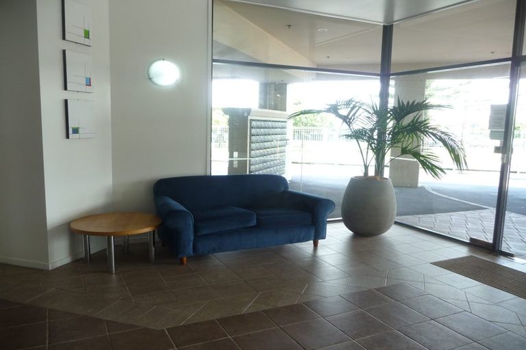 Photo of property in 14f/18 Ronwood Avenue, Manukau, Auckland, 2104