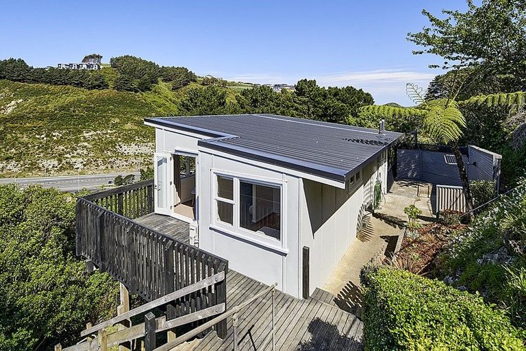 Photo of property in 10 Dominion Park Street, Johnsonville, Wellington, 6037