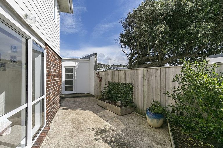 Photo of property in 10c Lyall Parade, Lyall Bay, Wellington, 6022