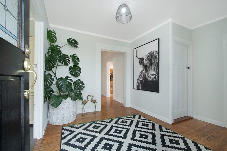 Photo of property in 12 Mildon Road, Waitakere, Auckland, 0782