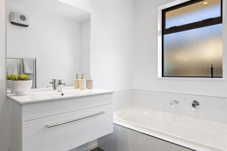 Photo of property in 31 Maitland Crescent, Rolleston, 7614