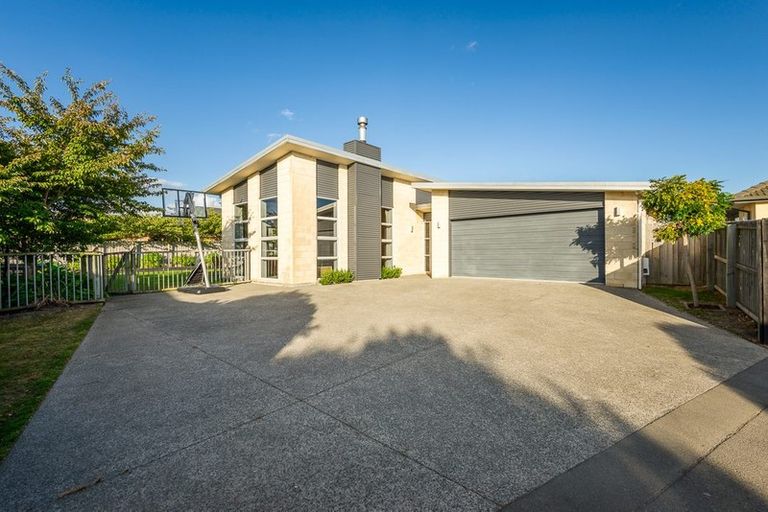 Photo of property in 12 Kapiti Street, Parklands, Christchurch, 8083