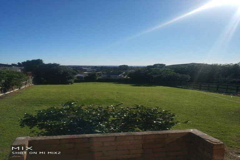 Photo of property in 63 Golf Road, New Lynn, Auckland, 0600