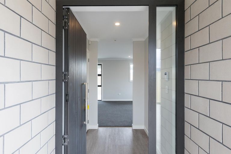 Photo of property in 17 Winchester Street, Levin, 5510