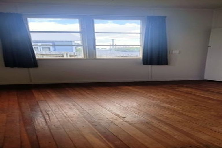 Photo of property in 10 Russell Street, Feilding, 4702