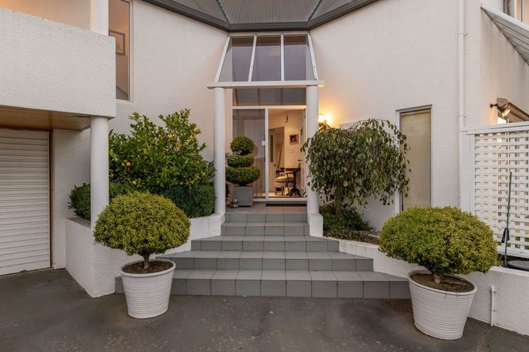 Photo of property in 17 Petworth Place, Westmorland, Christchurch, 8025