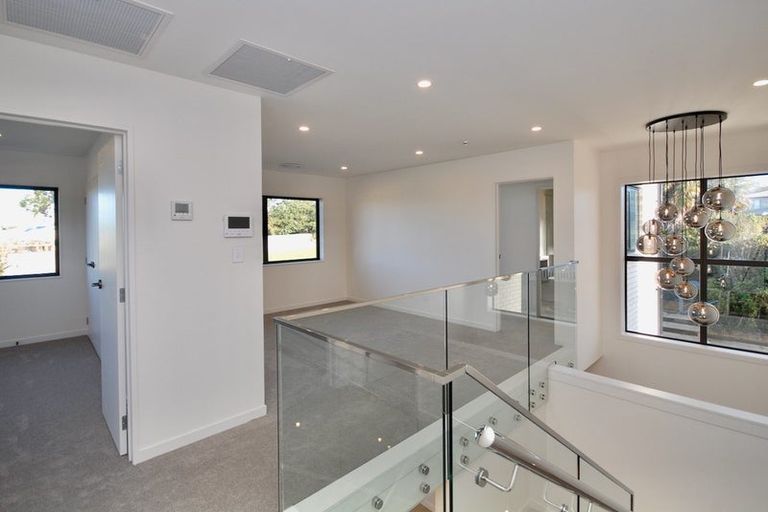 Photo of property in 9c Arran Road, Browns Bay, Auckland, 0630