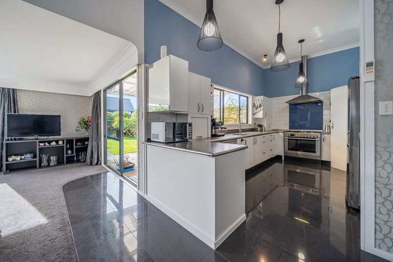 Photo of property in 55 Bristol Square, Hutt Central, Lower Hutt, 5010