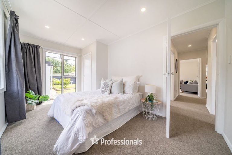 Photo of property in 17 Molesworth Street, Taita, Lower Hutt, 5011