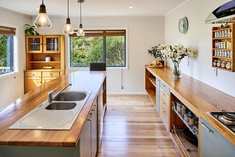 Photo of property in 51a Omapere Street, Whitby, Porirua, 5024