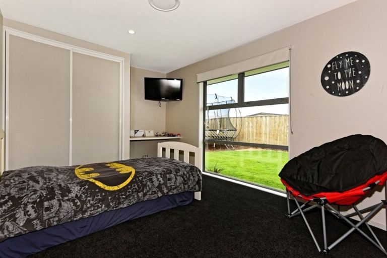 Photo of property in 73 Dynes Road, Rolleston, 7615