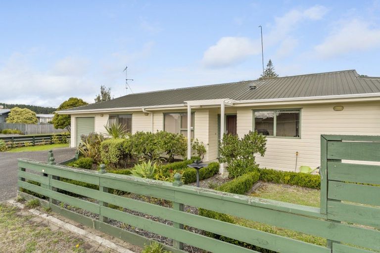 Photo of property in 41 Koromiko Street, Otaki Beach, Otaki, 5512
