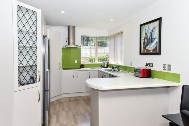 Photo of property in 3 Surrey Lane, Glenview, Hamilton, 3206