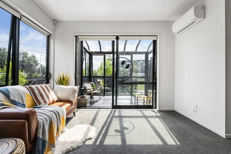 Photo of property in 68 Glidepath Road, Hobsonville, Auckland, 0616