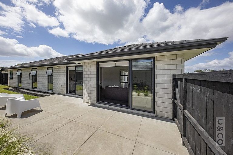 Photo of property in 14 Kelly Road, Riverhead, 0820