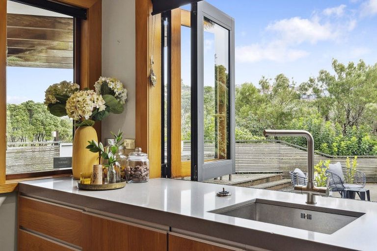 Photo of property in 169 Karepa Street, Brooklyn, Wellington, 6021