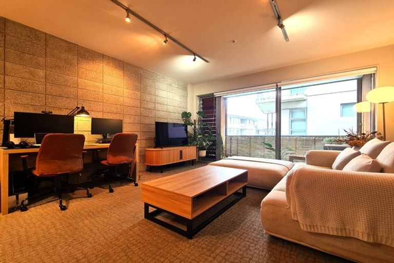 Photo of property in Revolucion Apartments, 302/28w Torrens Terrace, Mount Cook, Wellington, 6011