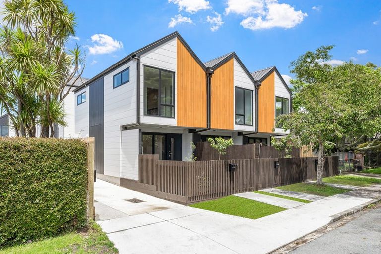 Photo of property in 6/20 Moor Avenue, Te Atatu Peninsula, Auckland, 0610