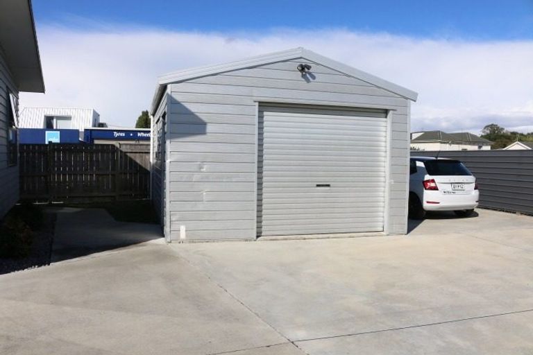 Photo of property in 2c 2d Haggitt Street, Feilding, 4702