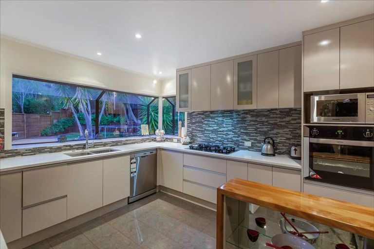 Photo of property in 181b Titirangi Road, Titirangi, Auckland, 0604