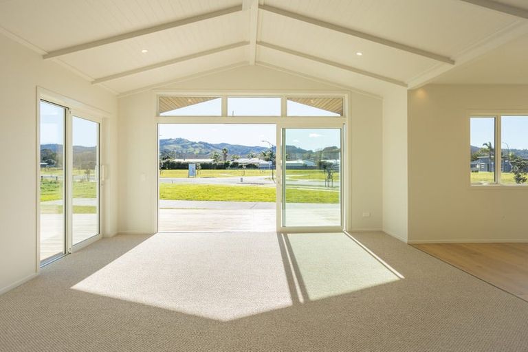 Photo of property in 181 Kupe Drive, Whitianga, 3510