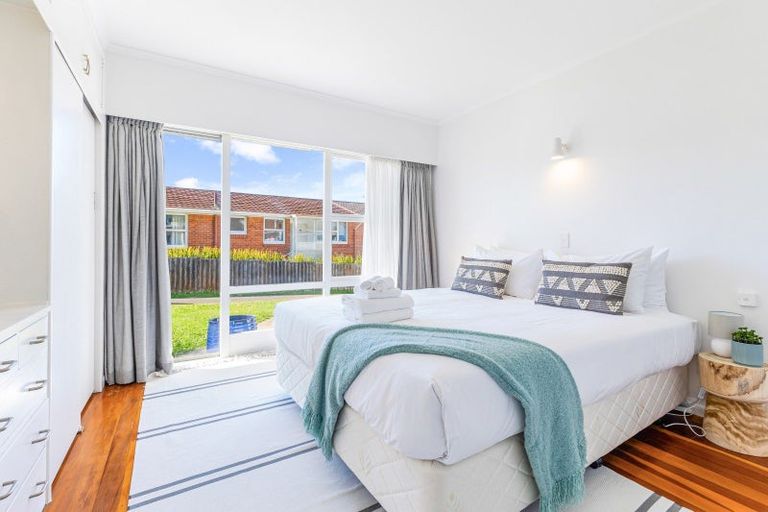 Photo of property in 2/7 Onepoto Road, Hauraki, Auckland, 0622