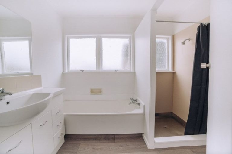 Photo of property in 7/19 Milton Road, Orewa, 0931