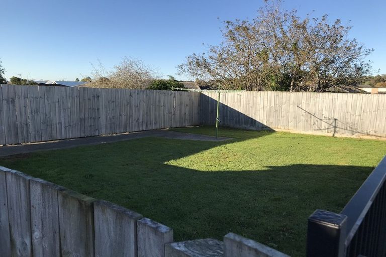 Photo of property in 16 Russell Avenue, Pukekohe, 2120