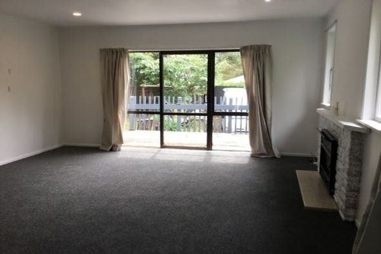 Photo of property in 54 Derwent Crescent, Titirangi, Auckland, 0604