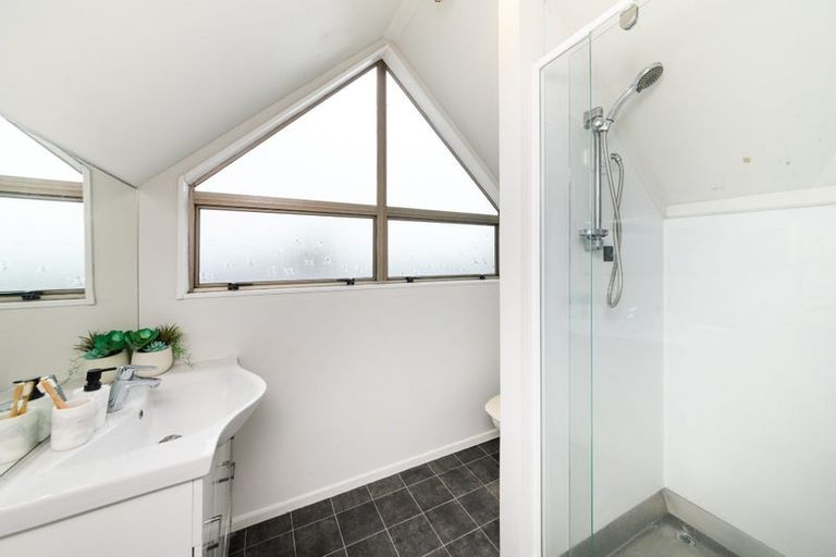 Photo of property in 76a Wood Street, Takaro, Palmerston North, 4410